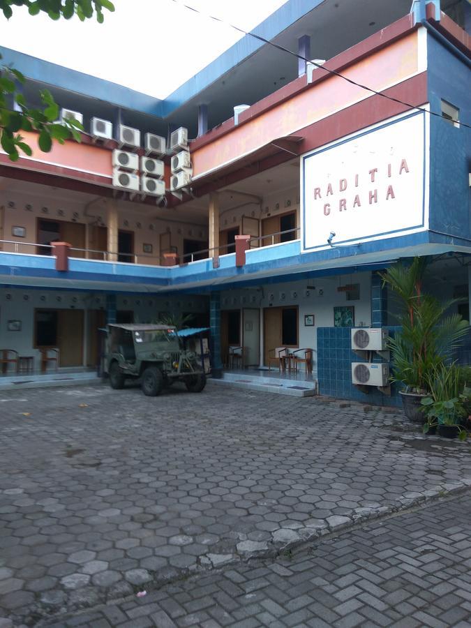 Отель Reddoorz Syariah At Jalan Menteri Supeno Джокьякарта Экстерьер фото
